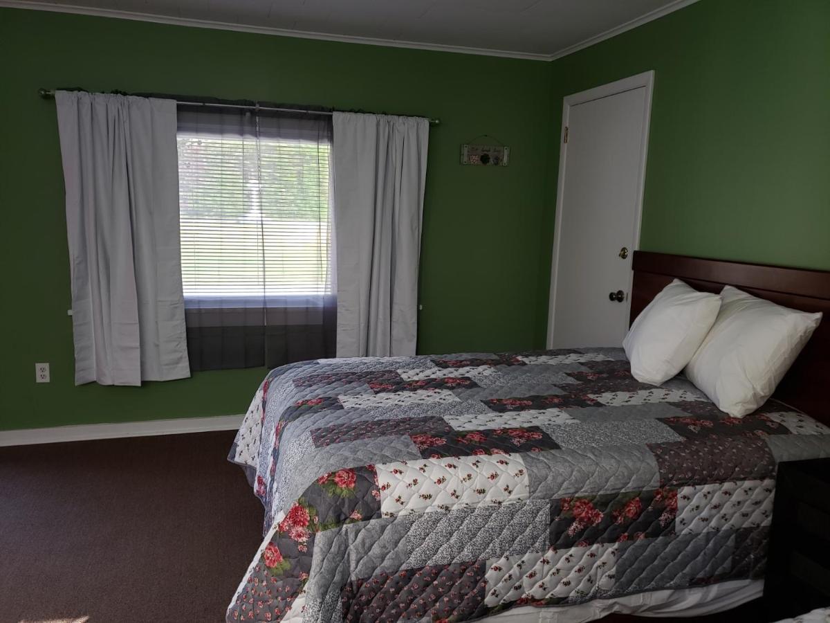 Blue Ridge Motel Schroon Lake Εξωτερικό φωτογραφία